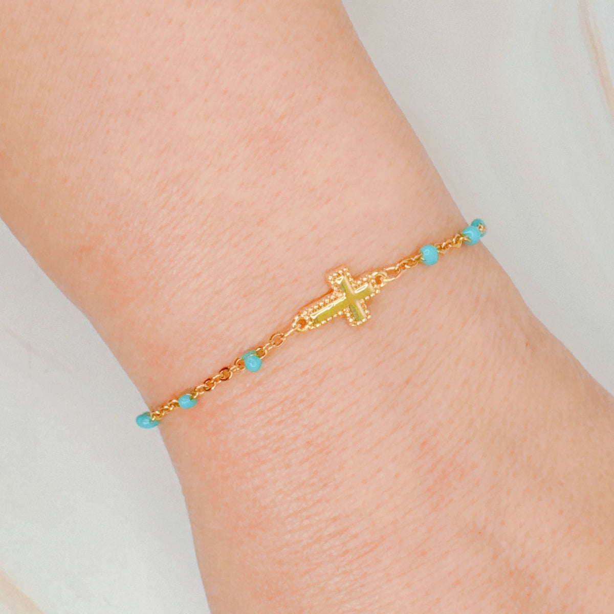 Dainty Chain Cross Bracelet