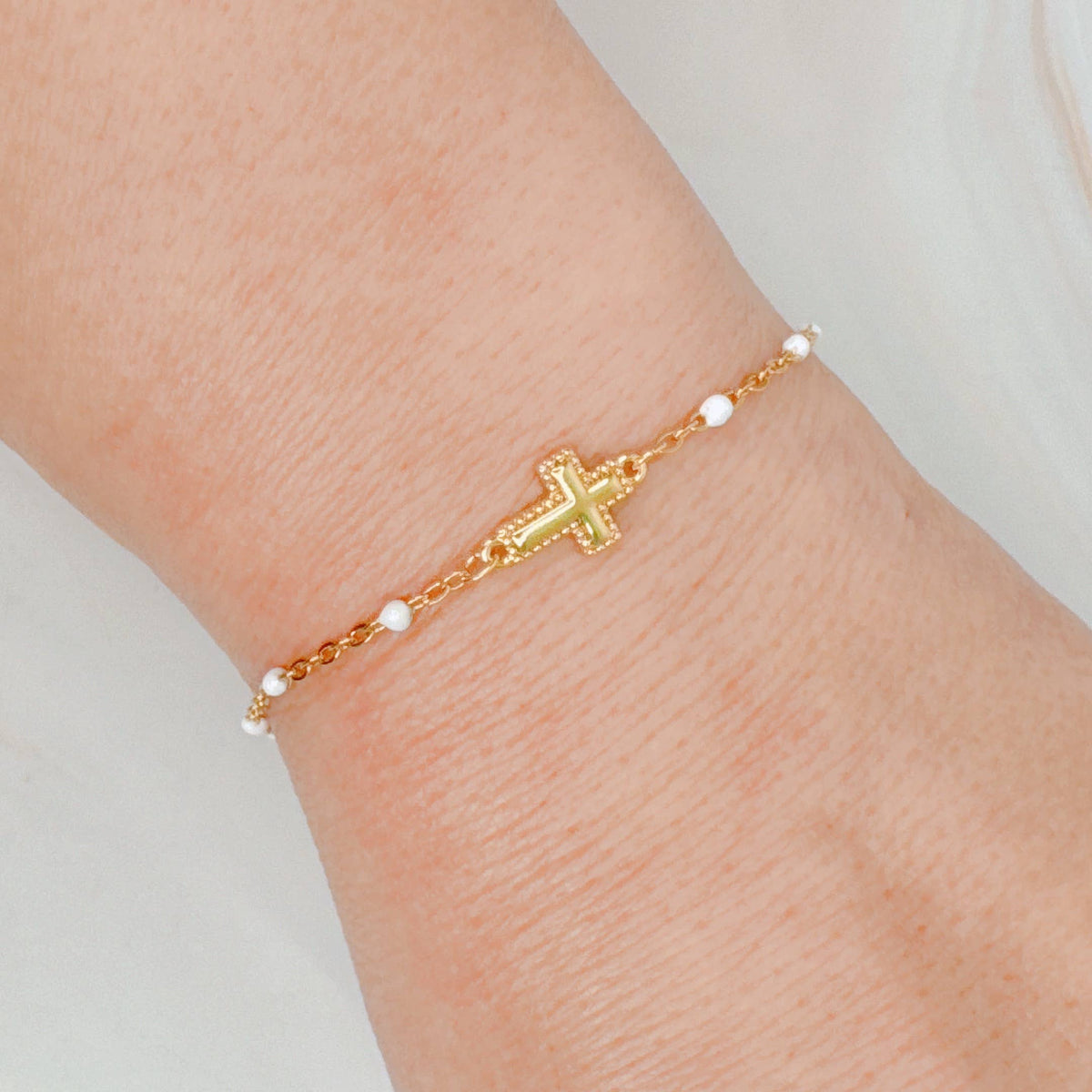 Dainty Chain Cross Bracelet
